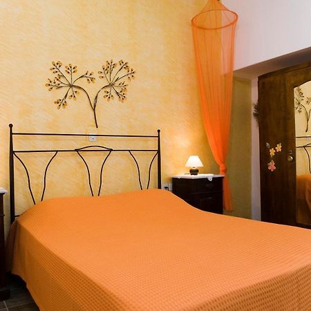 Pepi'S Rooms Triovasalos Exterior photo